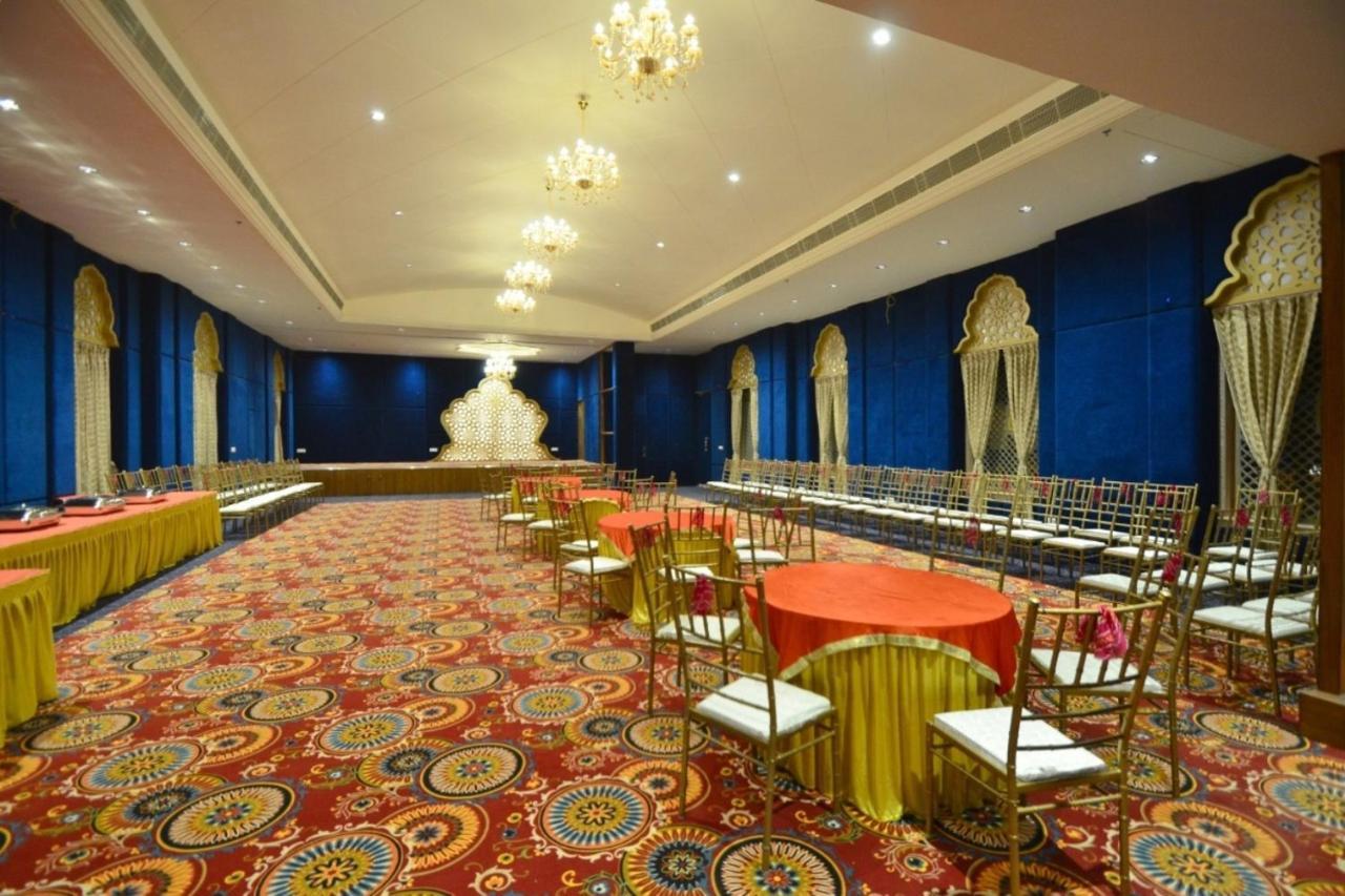 Nirbana Palace - A Heritage Hotel And Spa Dzsaipur Kültér fotó