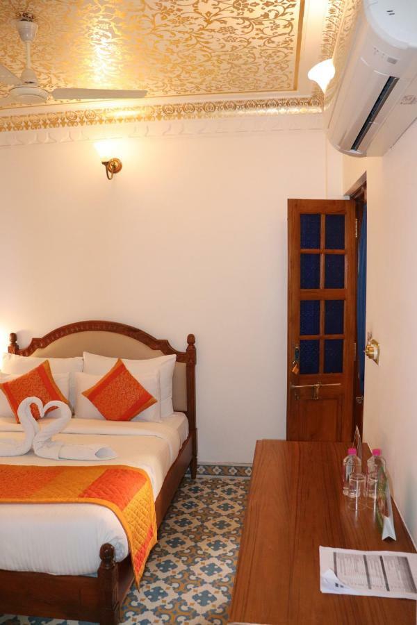 Nirbana Palace - A Heritage Hotel And Spa Dzsaipur Kültér fotó