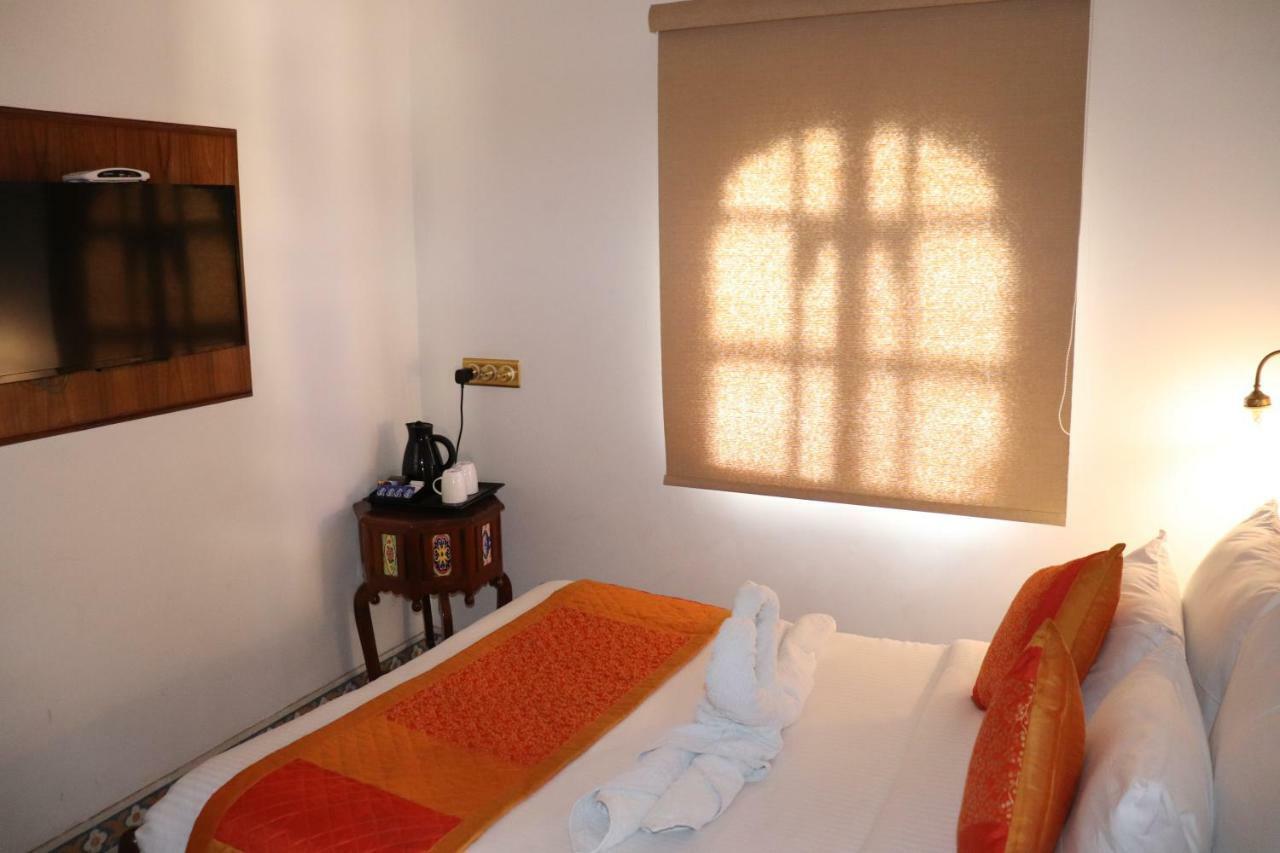 Nirbana Palace - A Heritage Hotel And Spa Dzsaipur Kültér fotó