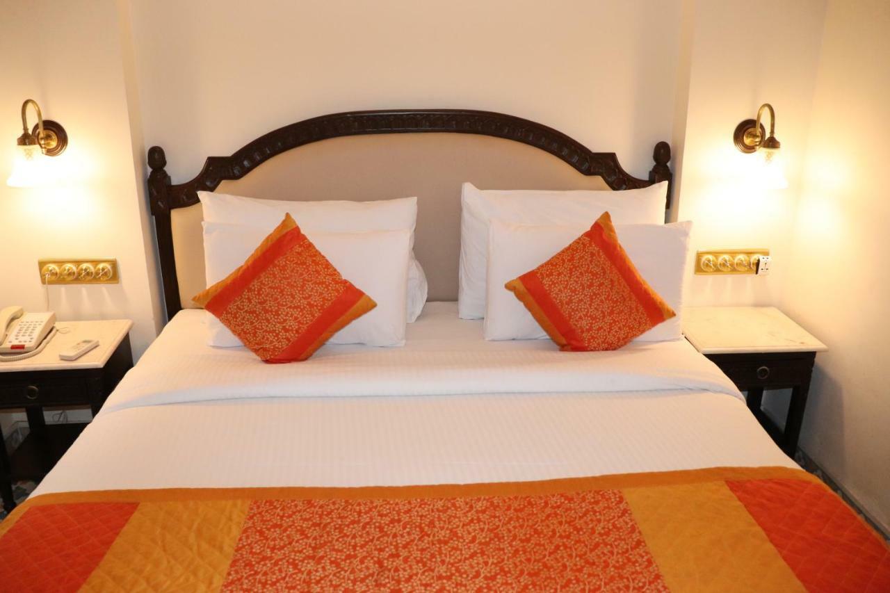 Nirbana Palace - A Heritage Hotel And Spa Dzsaipur Kültér fotó